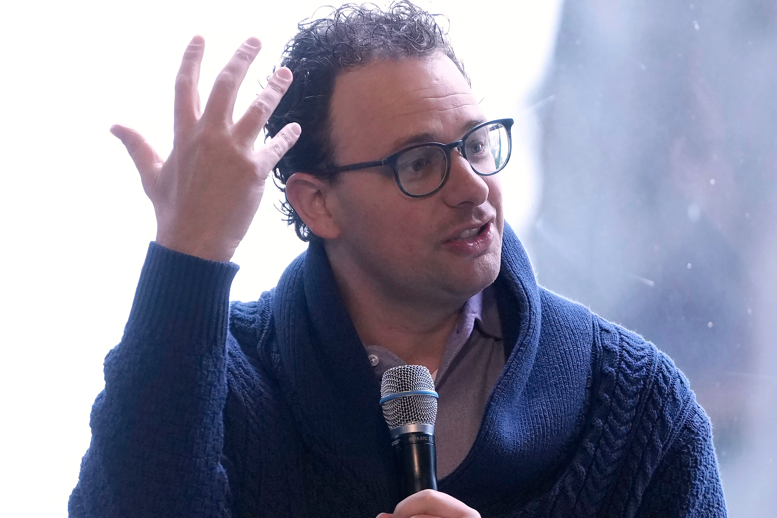 AI Startup Anthropic Sues U.S. Over Federal Contract Ban