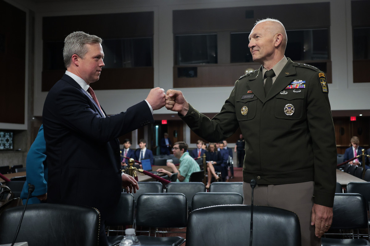 Army Secretary Defends Civilian Authority After Ouster of Top General