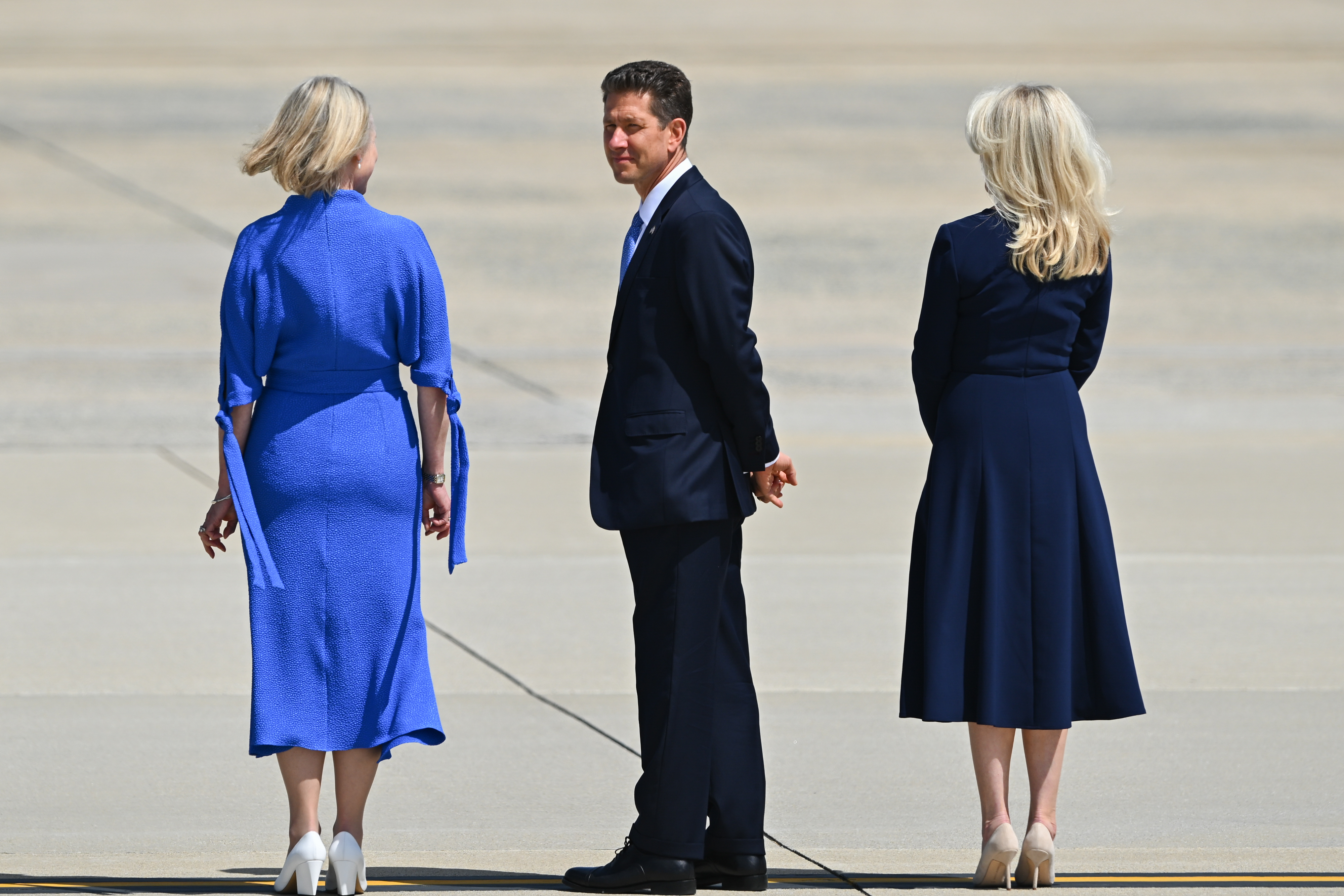 Britain's Man in Washington Stays Above the Fray as Political Chaos Engulfs London