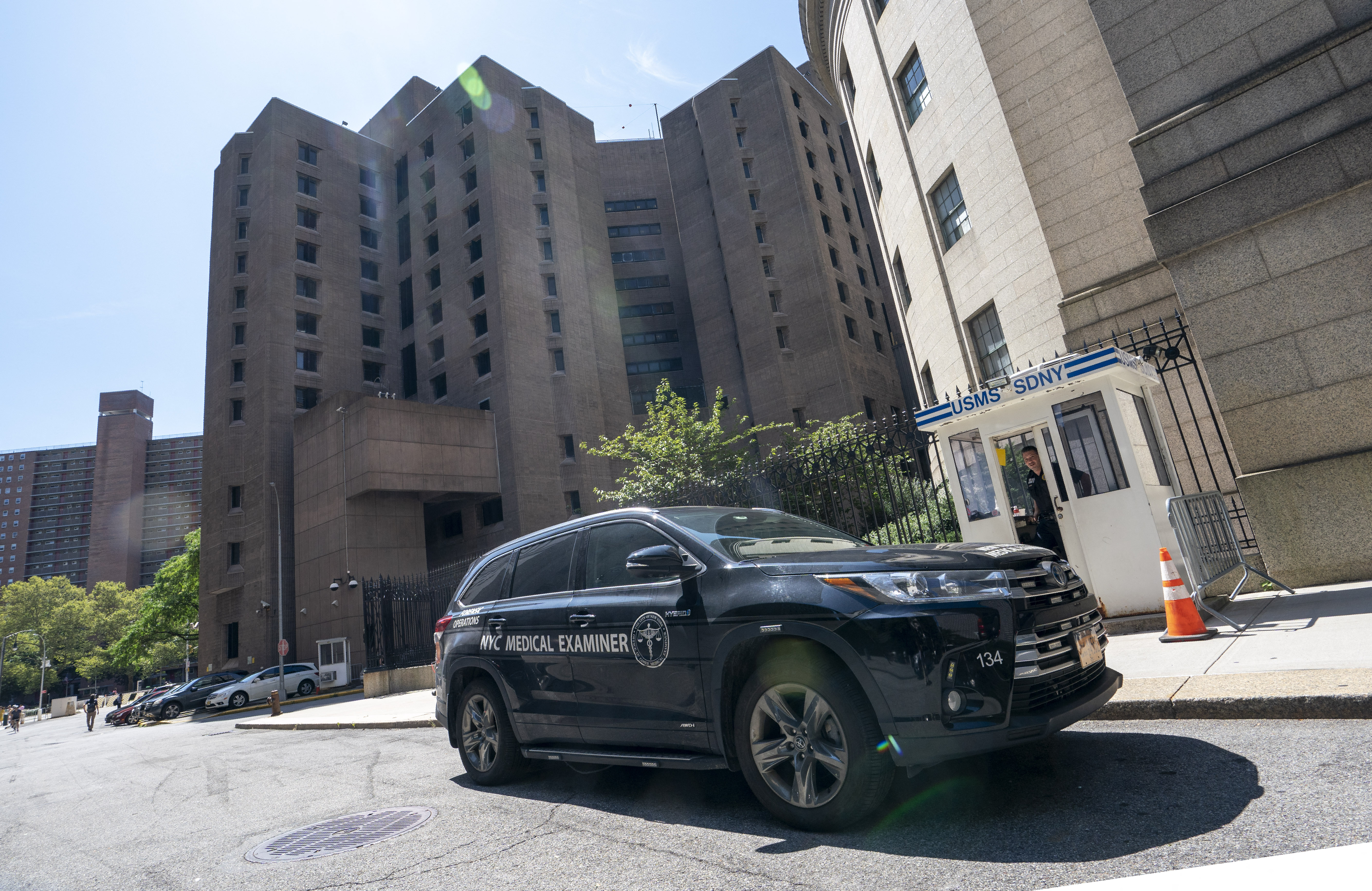 Epstein Note Describes ‘Treat’ to Choose Time of Death, Judge Rules to Release