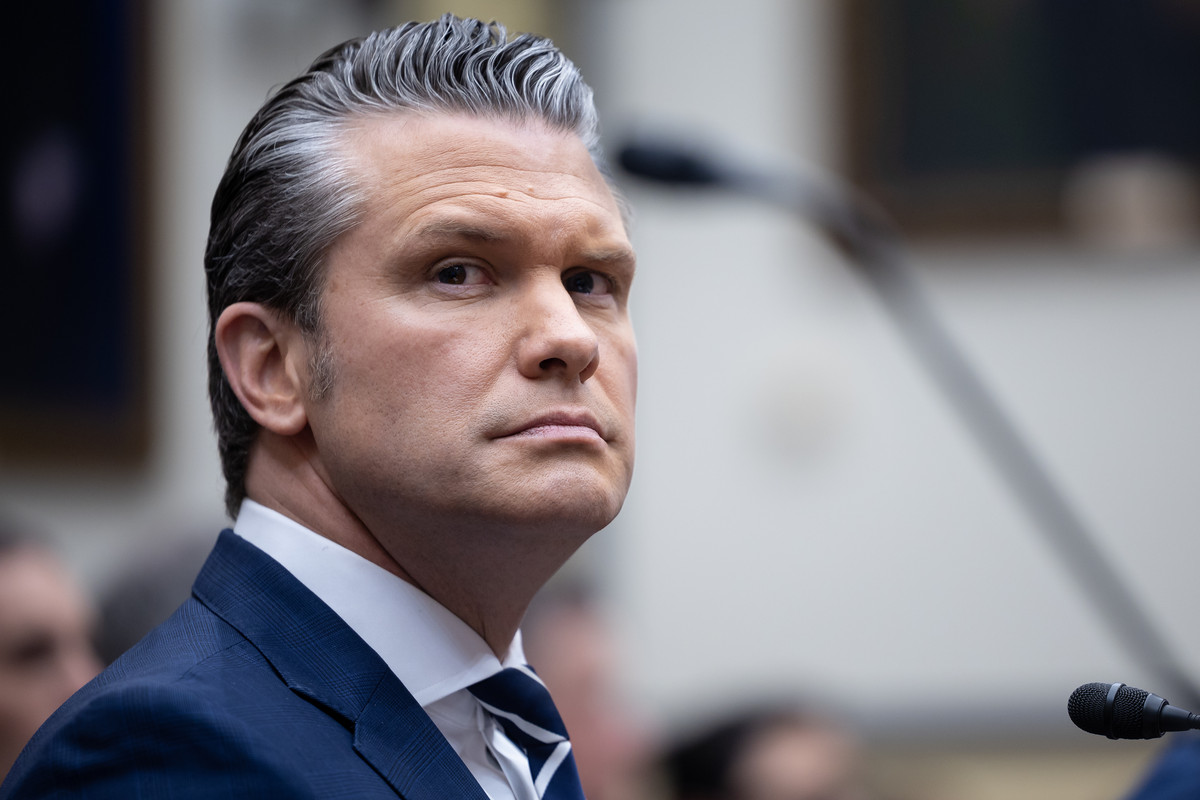 Hegseth Blames Democrats for Stalling Iran War Effort in Heated House Hearing