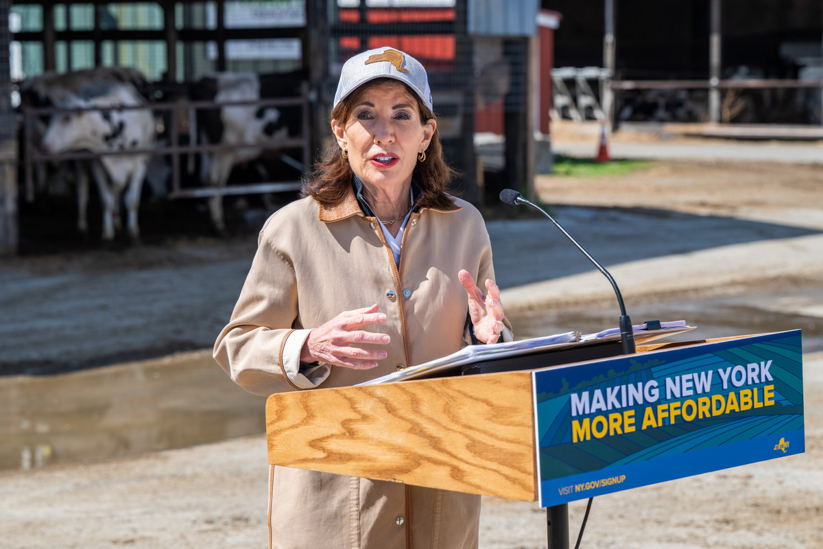 Hochul Secures $268 Billion Budget Deal Targeting Costs and Trump Policies