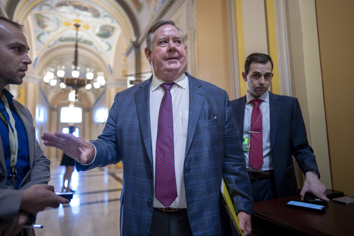 House Republicans Break With Trump Over ‘Risky’ Military Funding Freeze