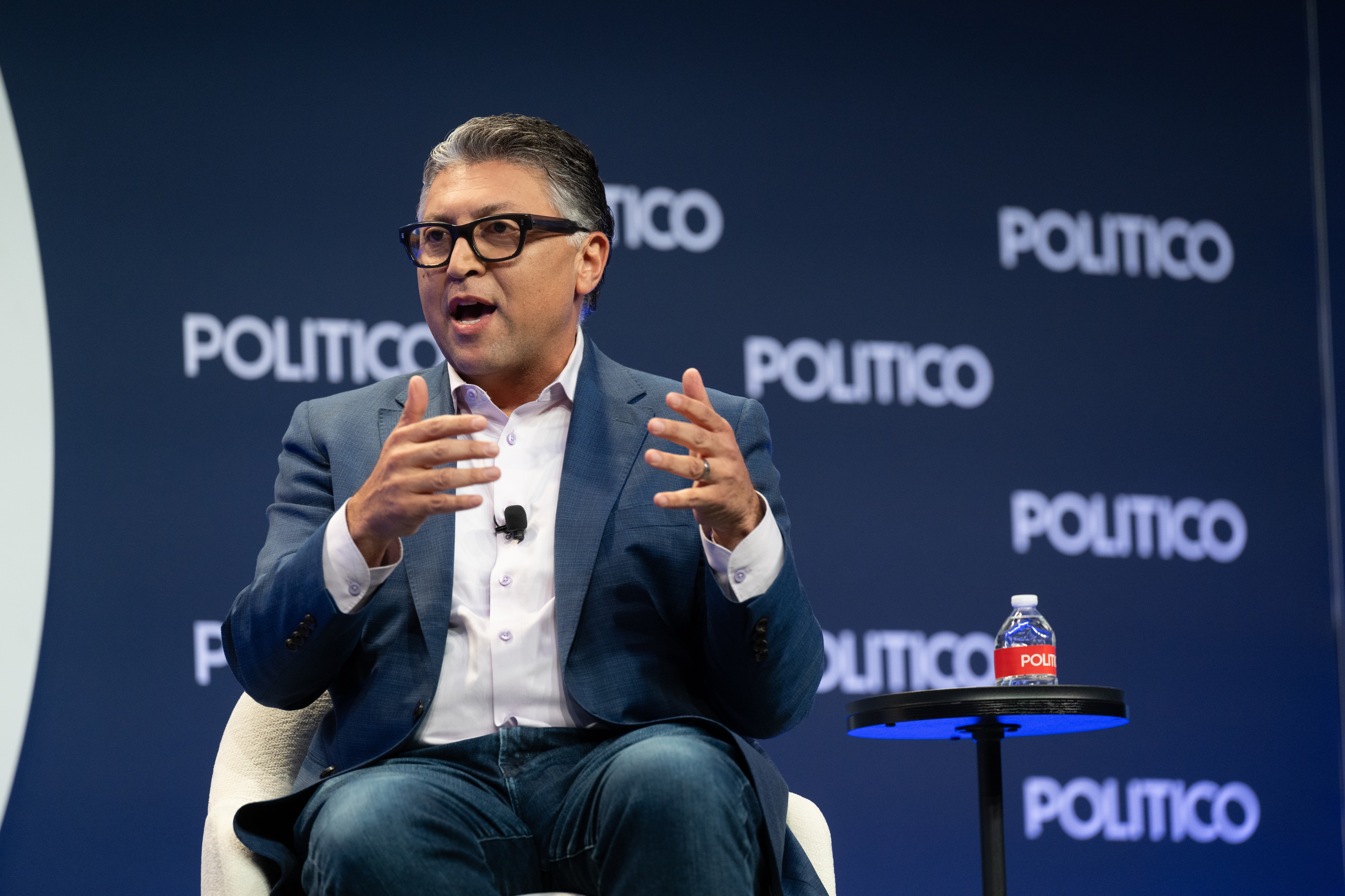 Paramount Lawyer Signals Cooperation as Democrats Threaten Subpoenas Over Warner Bros. Merger