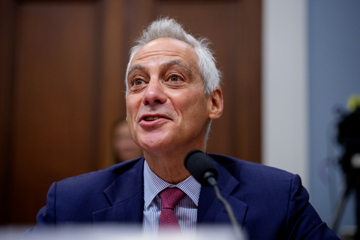 Rahm Emanuel's Early Shadow Looms Over a Fractured Democratic Party