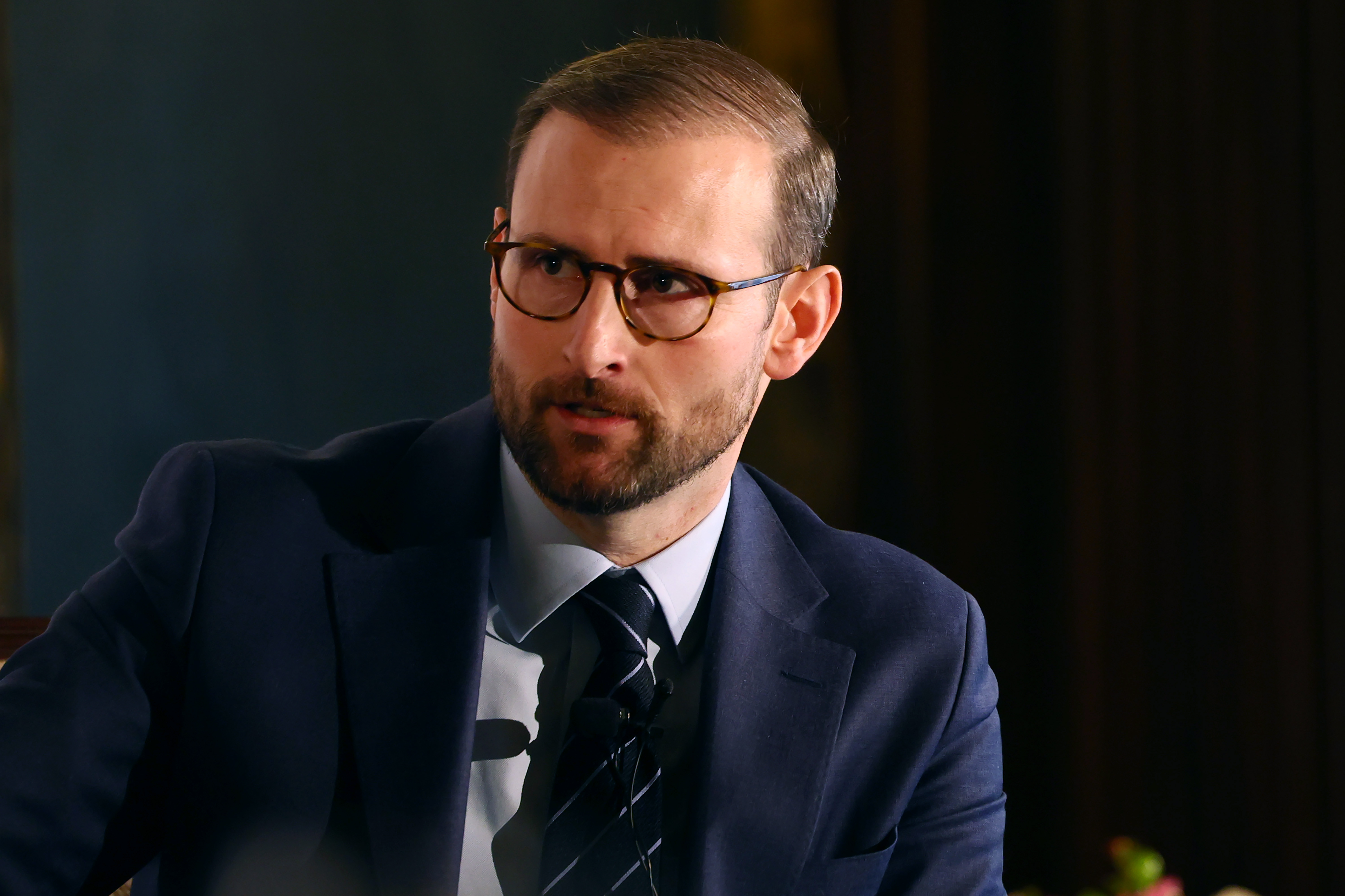 White House Crypto Chief Seeks Bipartisan Deal That Could Rein In Trump’s Business Ties